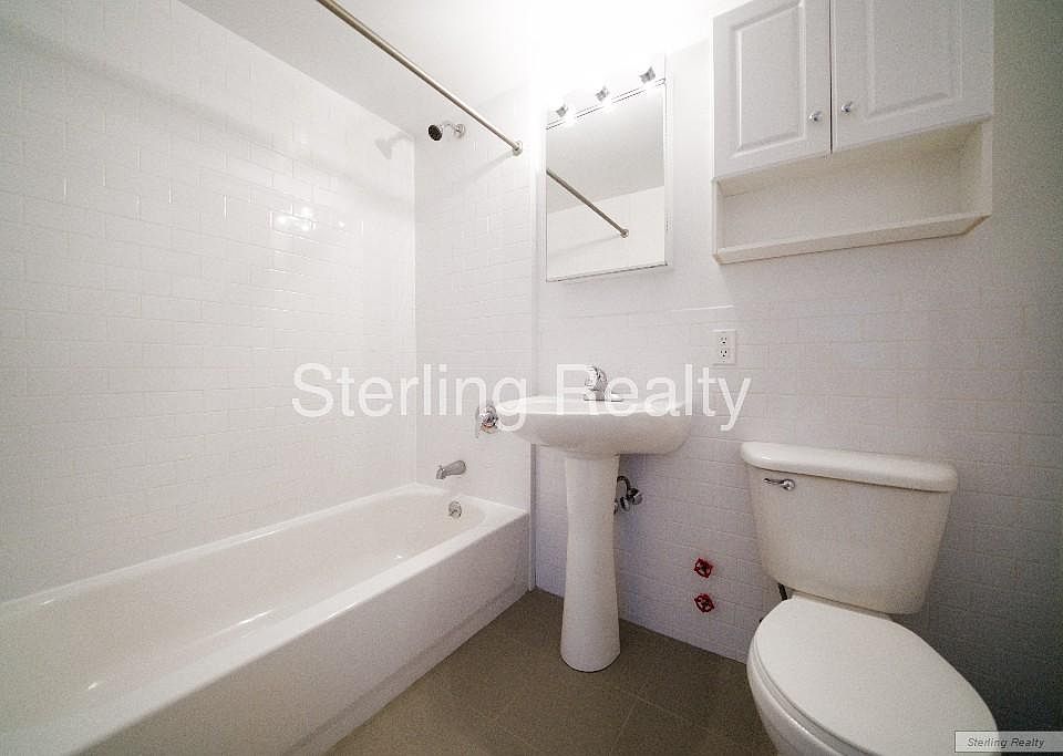 2nd image of 3172 31st St APT 5J