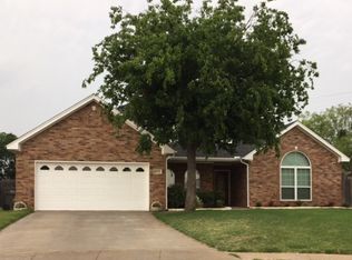 5 Blazing Star Ct, Wichita Falls, TX 76310