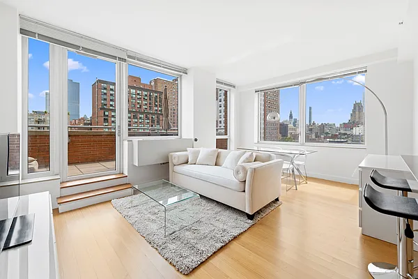 Rented by Compass | media 13