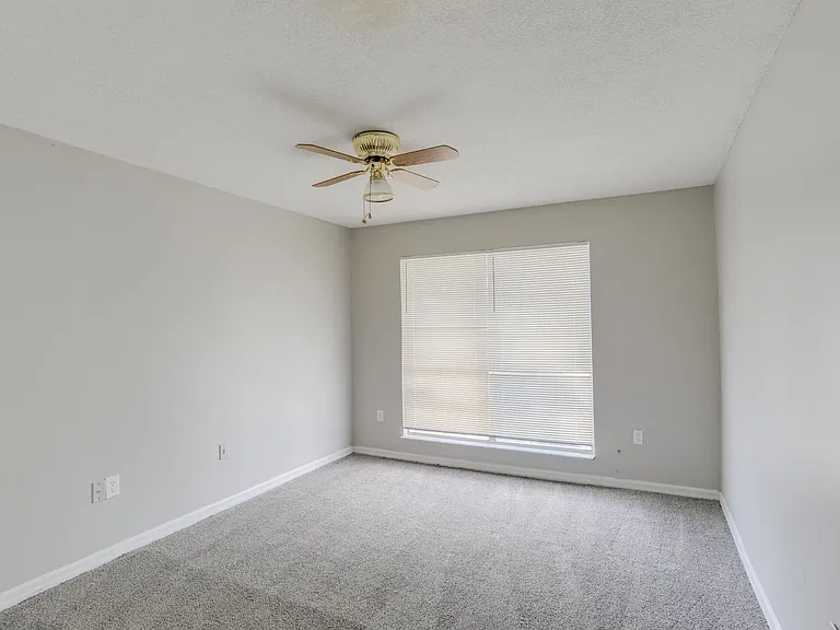 1724 Townhall Ln #1724 — Photo 9