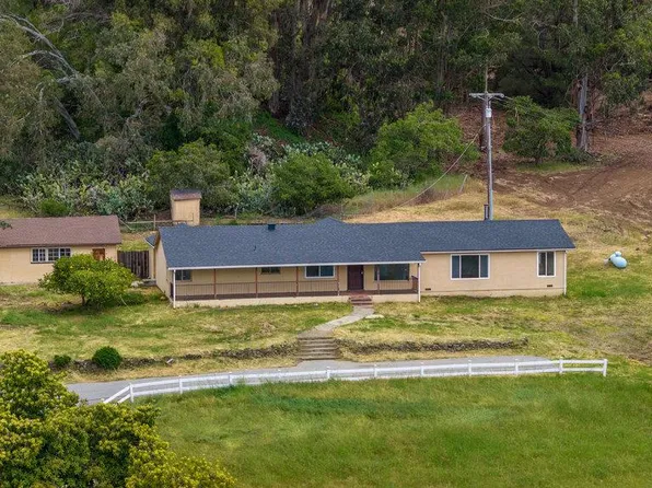 350 Enos Ln, Watsonville, CA 95076