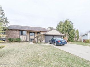 2918 Trudy Ln, Lansing, MI 48910