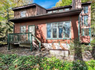 74 Splitrail Ln, Lake Ariel, PA 18436