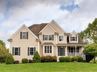 10 Ginny Ln, Hopewell Junction, NY 12533