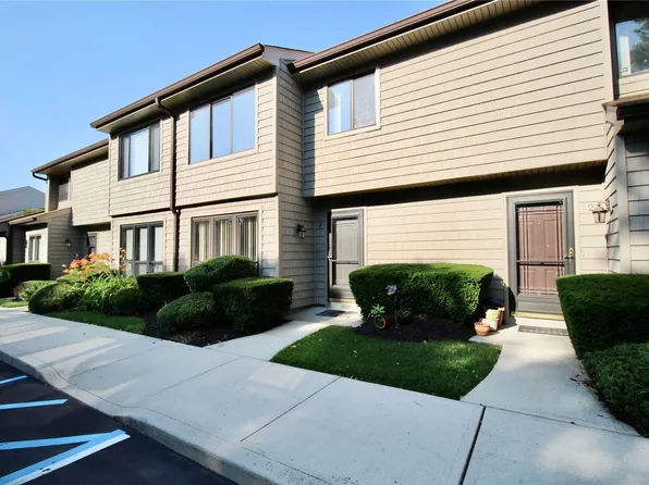3 Stanford Court #3, Wantagh, NY 11793