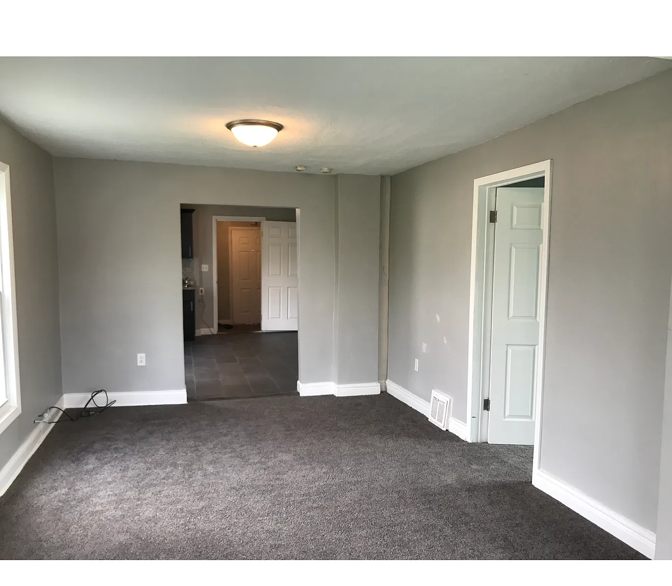 4 bed, 2400 sqft, $2,400 — Photo 1