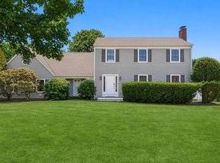 28 Dundee Ln, Southampton, NY 11968
