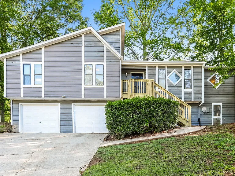 6512 Mitchell Ln SW — Photo 1