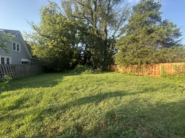 1004 E Vine St, Murfreesboro, TN 37130