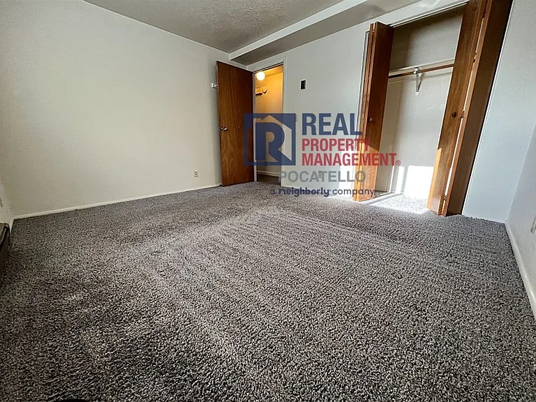 1234 S 2nd Ave — Photo 8