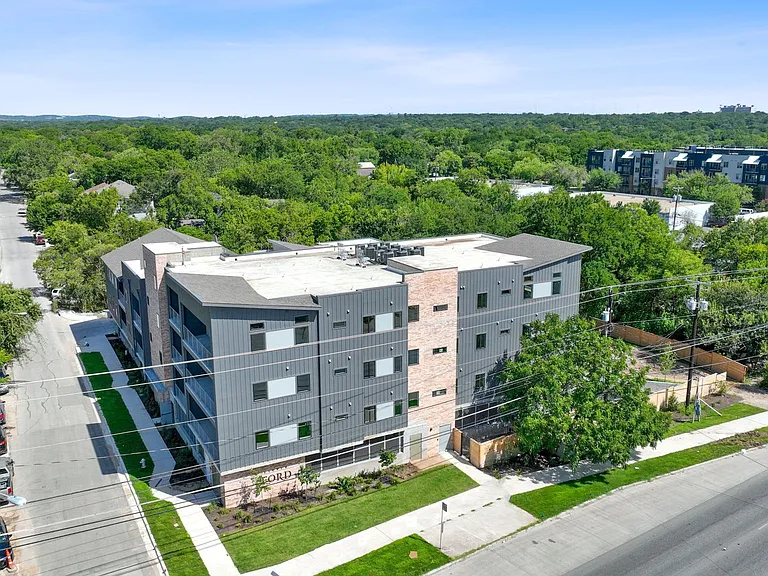 100 W Mockingbird Ln — Photo 3