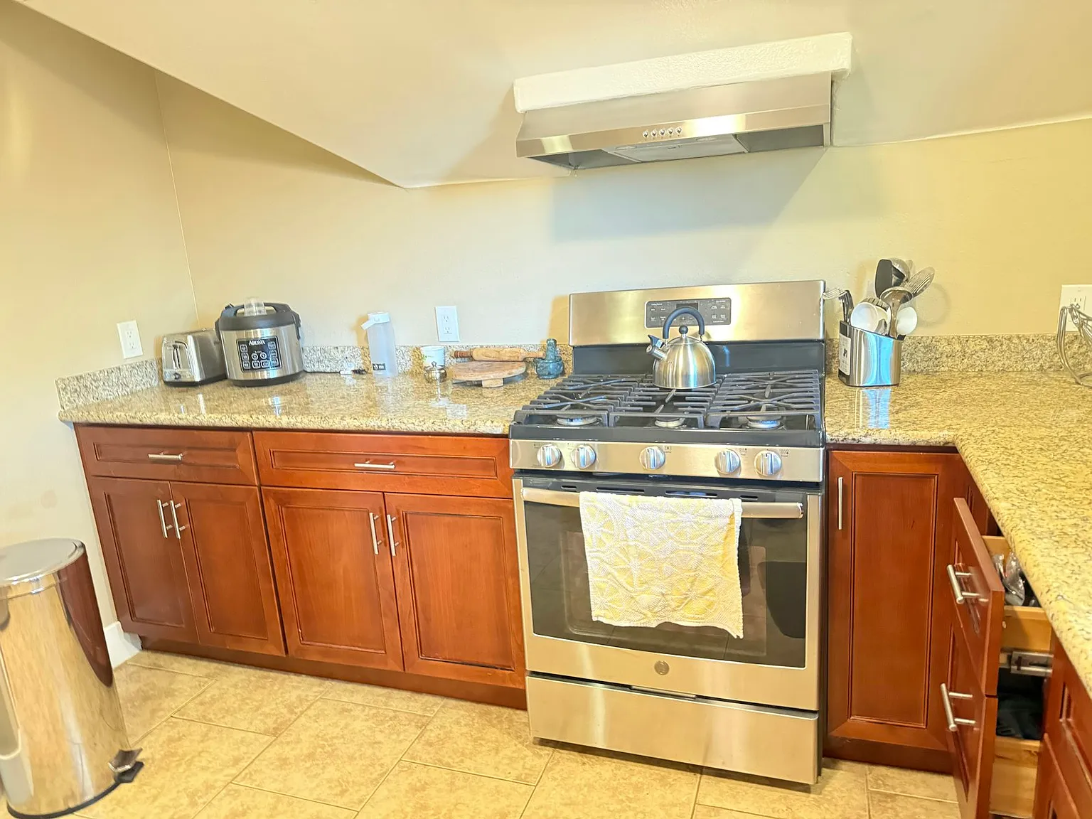2211, 2213 ,42nd Ave. OAkland, Unit 2213 — Photo 4