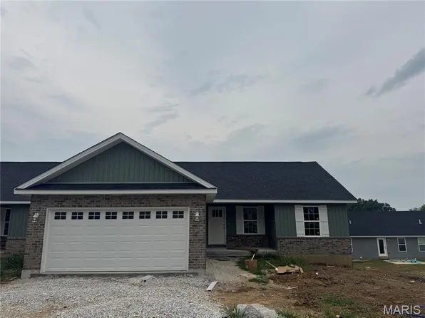 282 Railroad St, Moscow Mills, MO 63362