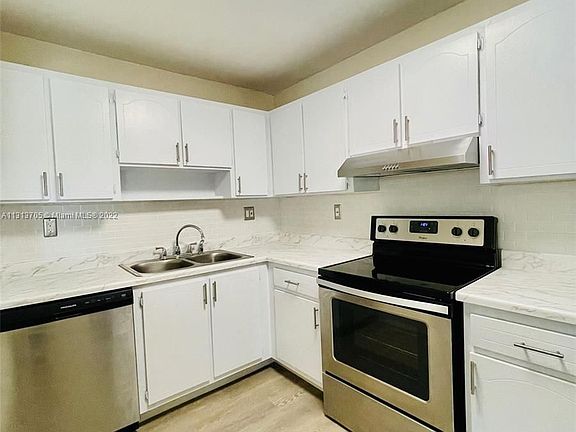 5th image of 10371 N Kendall Dr APT G5