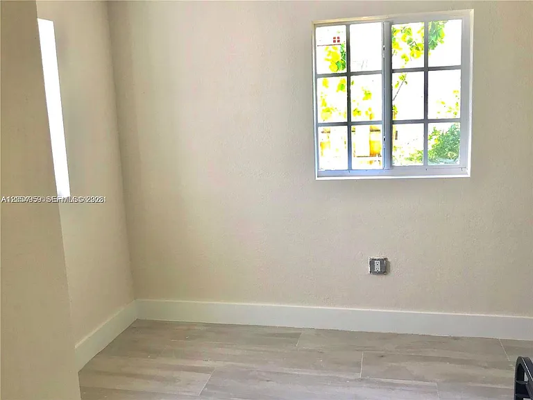6344 NW Miami Pl — Photo 11
