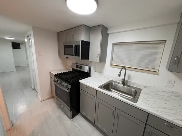 6039 Palisade Avenue image 5 of 7