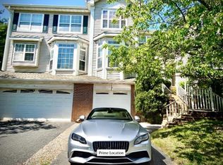 3 Lambiance Ct, Highland Park, NJ 08904