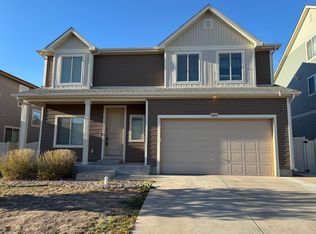 18955 E Robins Dr, Denver, CO 80249