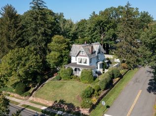 306 N Chestnut St, Westfield, NJ 07090