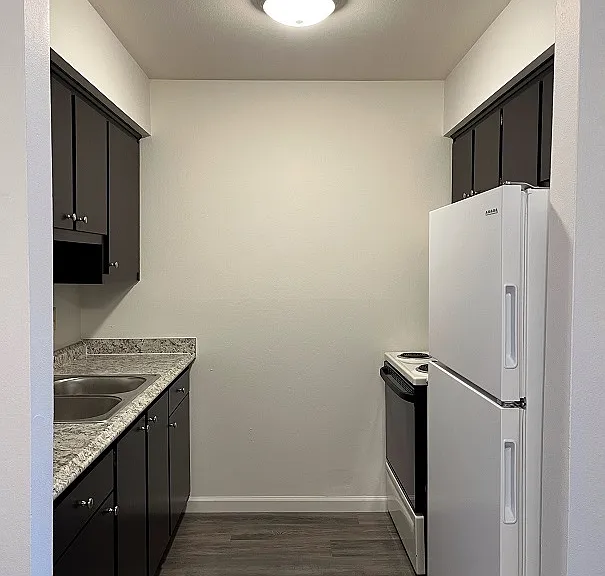 2 Bedroom Corner (B) Kitchen
