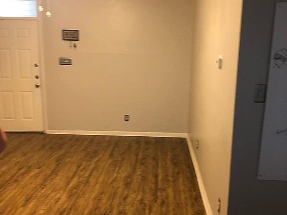 3rd image of 715 W 22nd 1/2 St APT 206