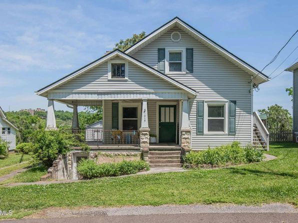 1015 Ford Pl