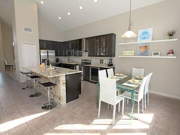 5th image of 7704 Cedarhurst Ln