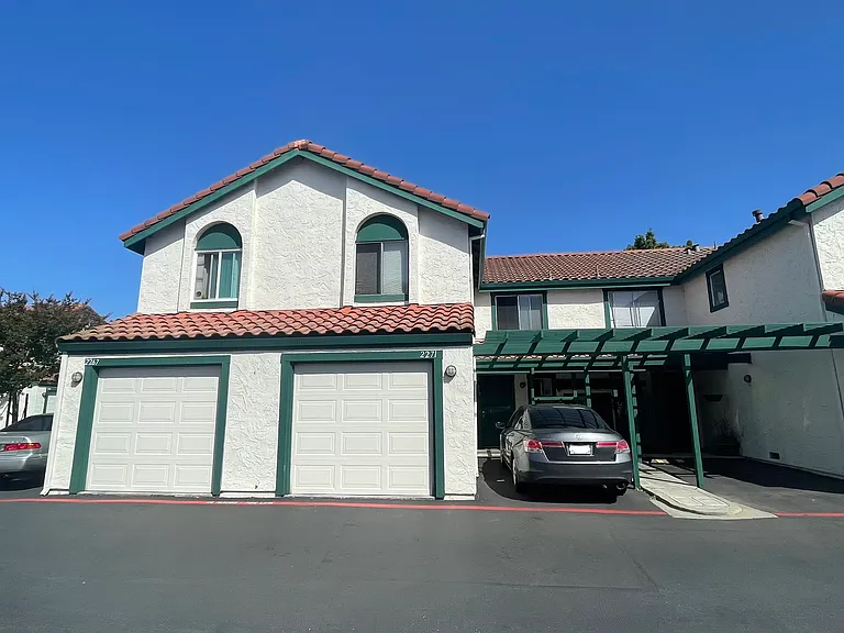 2271 Tomlin Way — Photo 1
