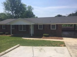 3121 Hickory Tree Rd, Winston Salem, NC 27127