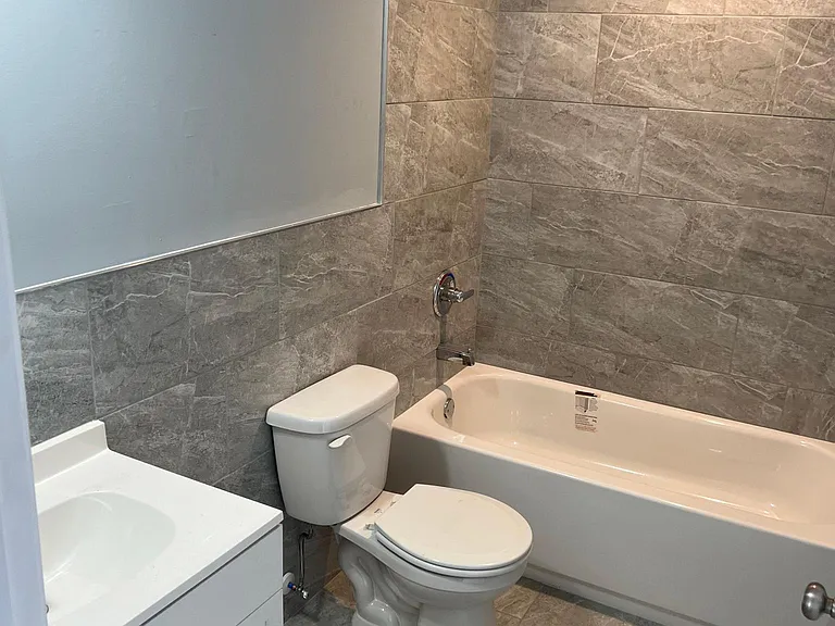 720 Formwalt St SW #1 — Photo 9