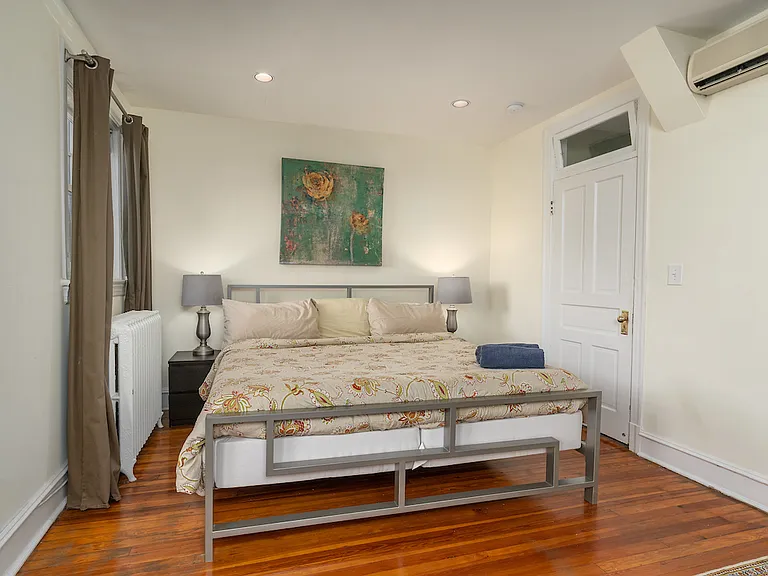 1820 Calvert St NW — Photo 49