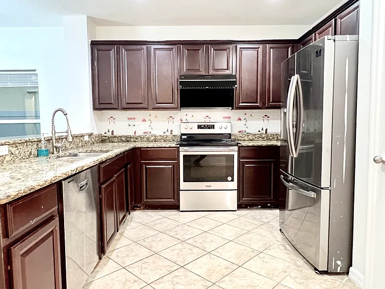 1128 Bassano Way — Photo 7