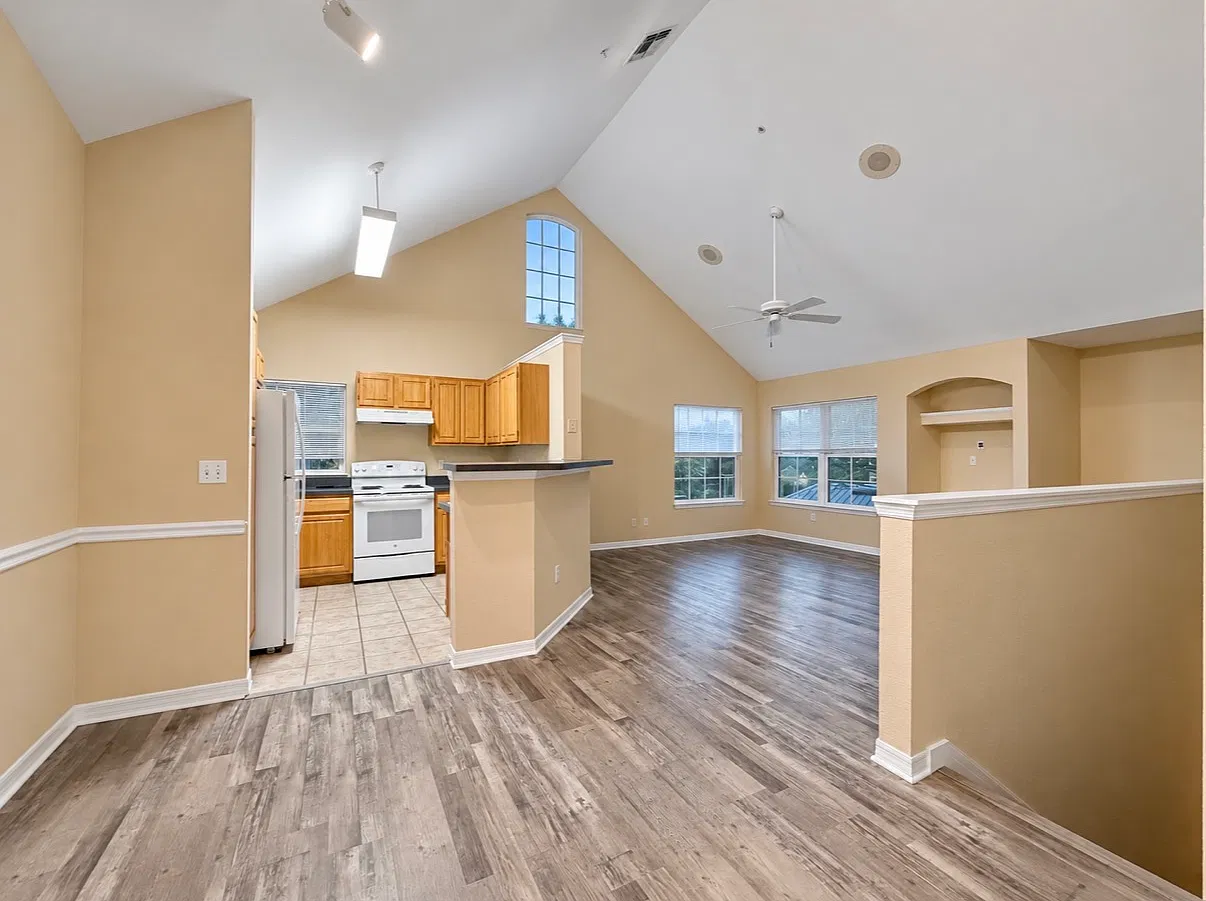 2 bed, 1256 sqft, $1,680 — Photo 4