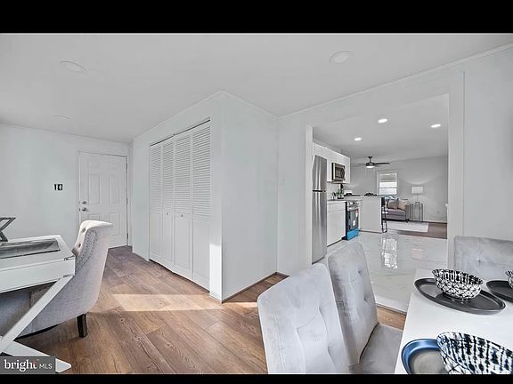 5th image of 45328 Leahy Dr