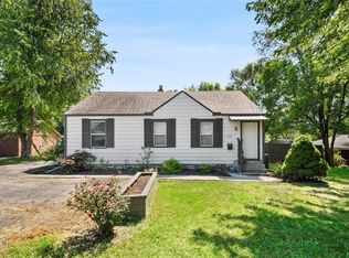 11515 E 35th St S, Independence, MO 64052