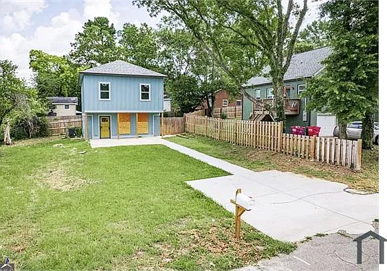 3 bed, $1,600 — Photo 2