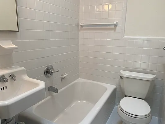 Rented by Sotheby's International Realty | media 2