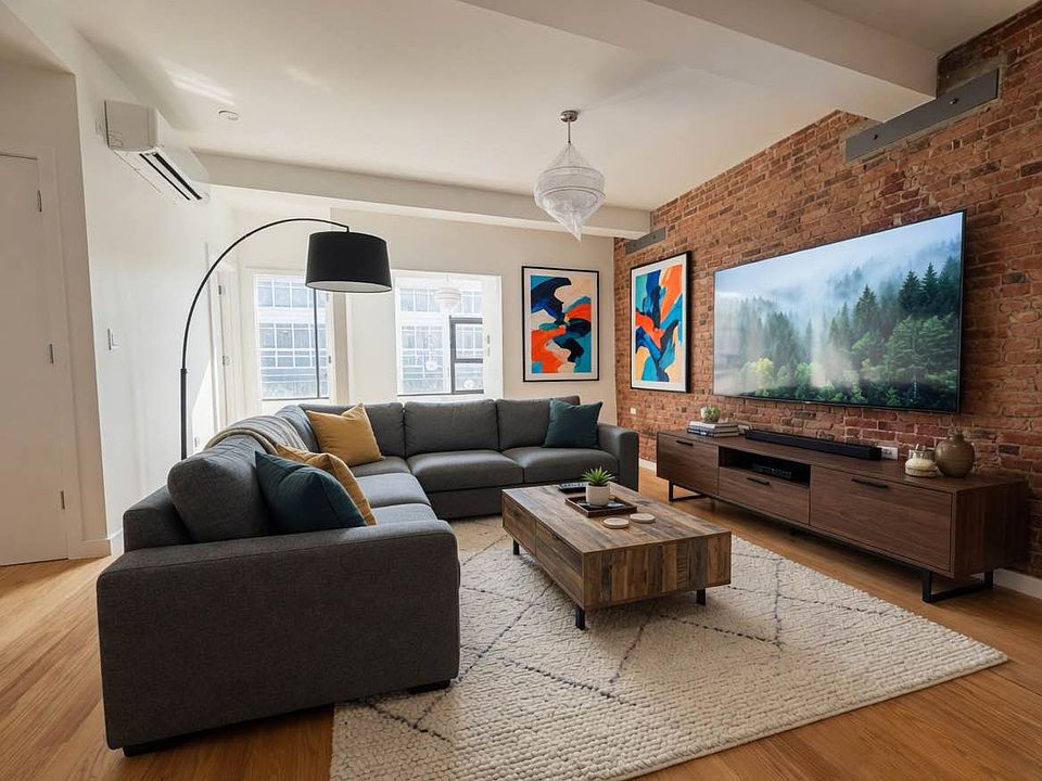 1st image of 1015 6th Ave #2F