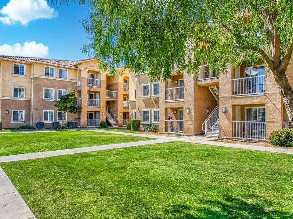 Summerset Apartments