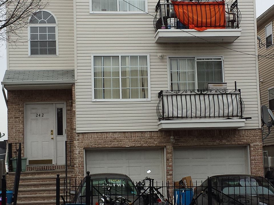 1st image of 240-242 Mt. Pleasant Ave.