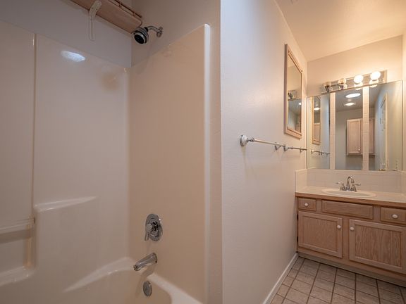 5th image of 1718 Lincoln Park Cir