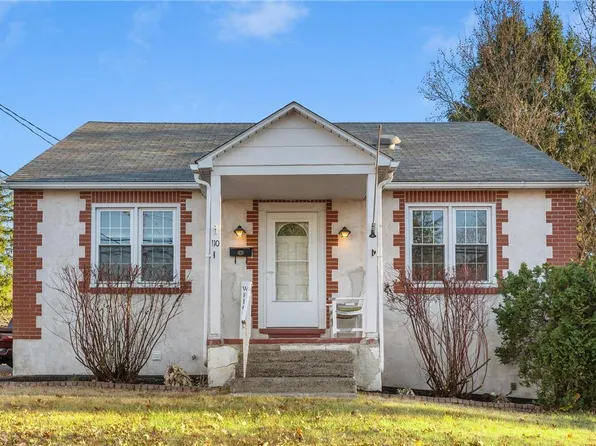 110 W 11th St, Red Hill, PA 18076