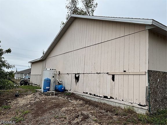 4th image of 1814 NW 20th Ter