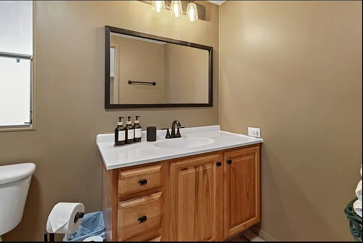 Bath with Vanity.