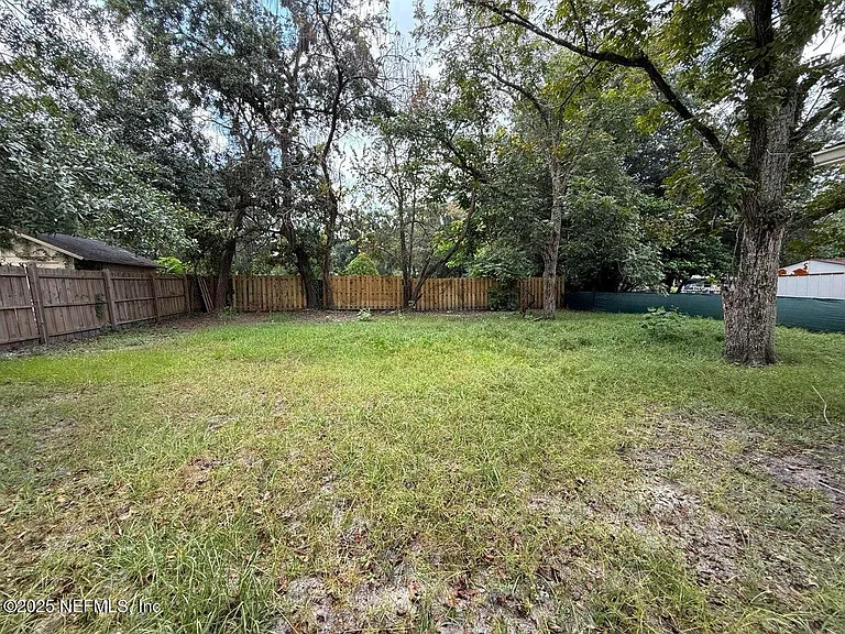7262 Kivler Dr — Photo 4