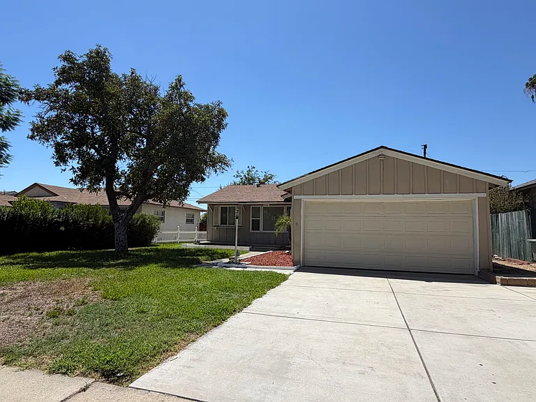 3552 N Alameda Ave — Photo 5