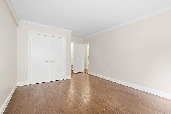 Rented by Compass | media 23