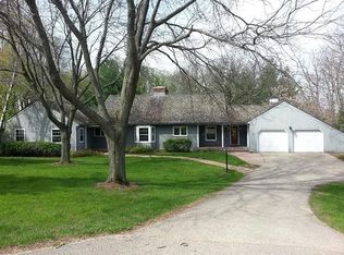 6975 Applewood Dr, Madison, WI 53719