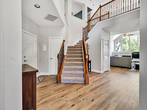 2 story foyer with LPV throughout entire downstairs
