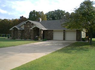 16524 Hickory Dr, Siloam Springs, AR 72761
